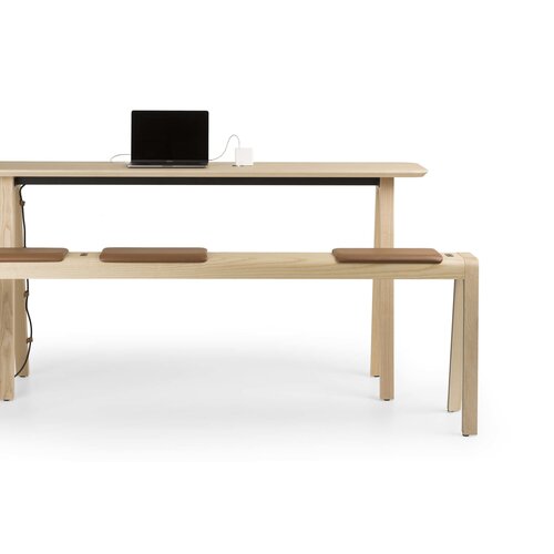 True Design True Design E-quo bank True Design True Design E-quo bank