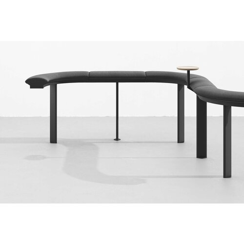 +Halle +Halle Boulevard bank +Halle +Halle Boulevard bank