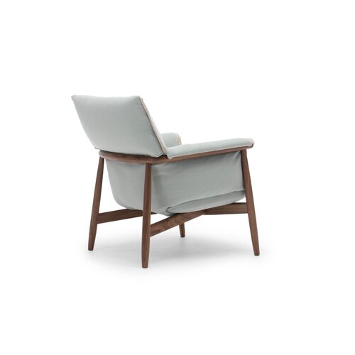 Carl Hansen & Søn Carl Hansen & Søn Embrace Lounge Chair Carl Hansen & Søn Carl Hansen & Søn Embrace Lounge Chair