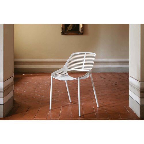 Fast Fast Niwa stoel voor binnen en buiten Fast Fast Niwa stoel voor binnen en buiten