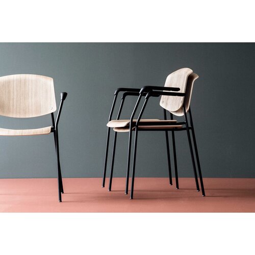 Magnus Olesen Magnus Olesen Pause stoel