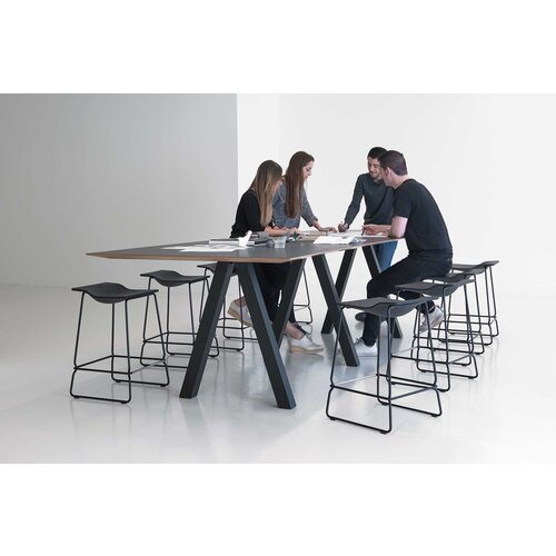 Viccarbe Viccarbe Trestle Table Viccarbe Viccarbe Trestle Table