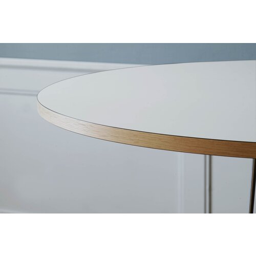 Carl Hansen & Søn Carl Hansen & Søn Embrace Table Carl Hansen & Søn Carl Hansen & Søn Embrace Table