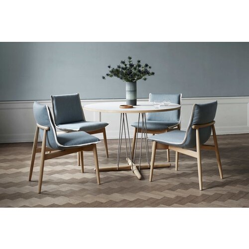 Carl Hansen & Søn Carl Hansen & Søn Embrace Table Carl Hansen & Søn Carl Hansen & Søn Embrace Table