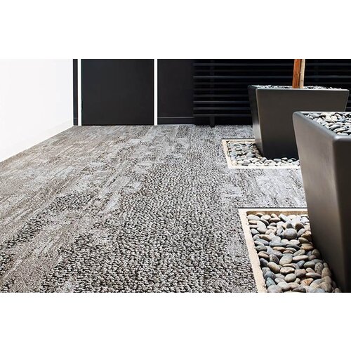 Interface Interface Human Nature 820 tapijtstroken /-planks