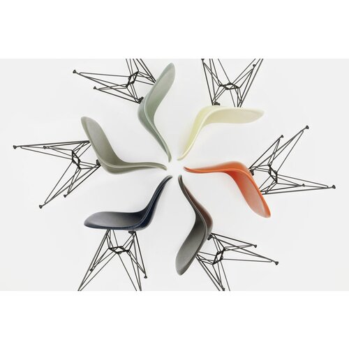 Vitra Vitra Eames Fiberglass Chairs Vitra Vitra Eames Fiberglass Chairs