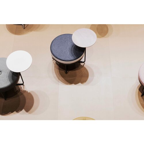 Johanson Johanson Shima ruim inzetbare poef met tafel Johanson Johanson Shima ruim inzetbare poef met tafel