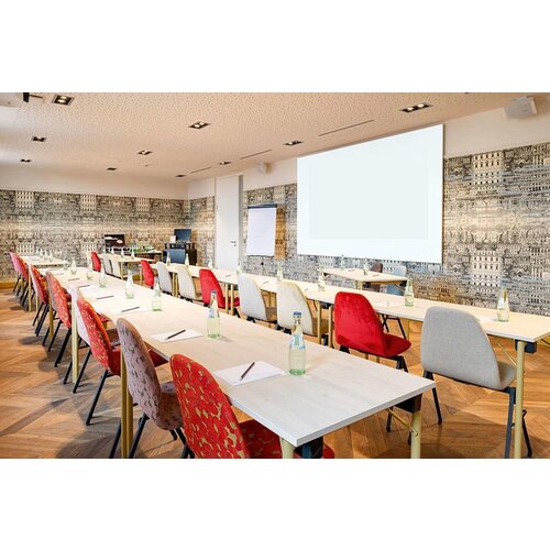 Spoinq Spoinq Stackable Chair Spoinq Spoinq Stackable Chair