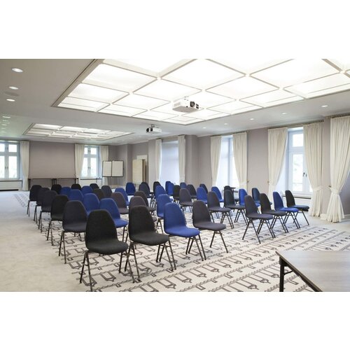 Spoinq Spoinq Stackable Chair Spoinq Spoinq Stackable Chair